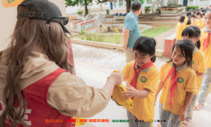 六一与端午双节邂逅，爱心公益温暖校园